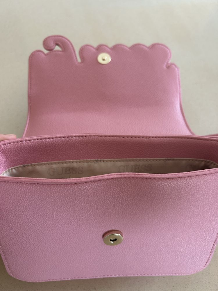 Carteira Guess rosa