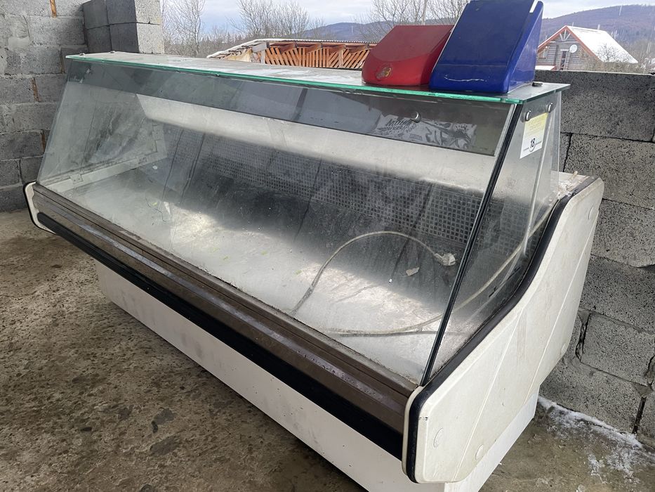Продам Холодильну Вітрину