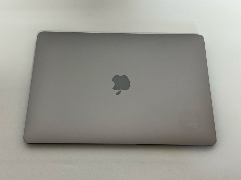 MacBook Air 2020р | core i3 | 8Gb Ram | 250Gb SSD