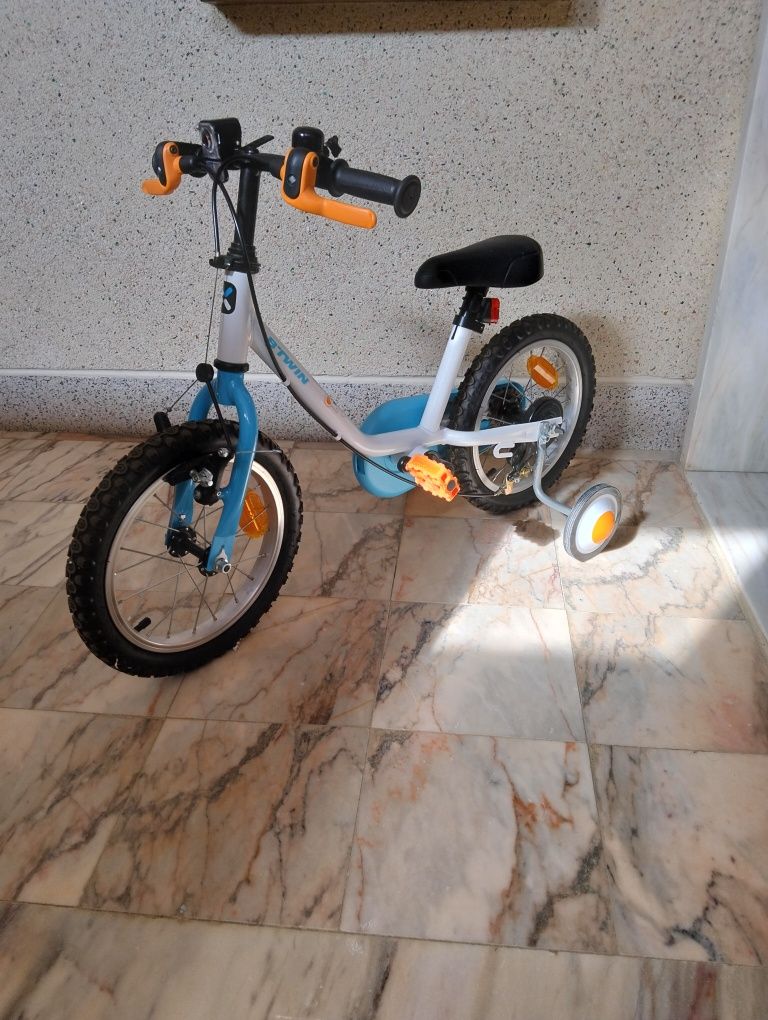 Vendo bicicleta btwin  praticamente nova