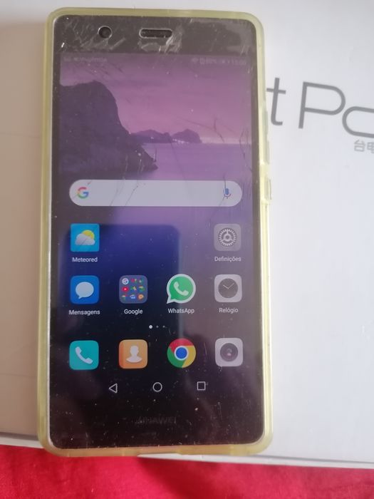 Tablet 10'1 , telemóvel Huawei P9 lite com display partido , outro P9