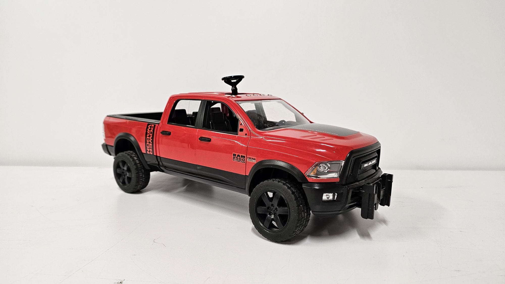 Bruder Dodge RAM 2500 Power Wagon