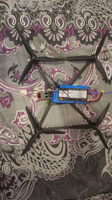Fpv 10 дюймів, з акумулятором мотори топ, рама з розпорками.