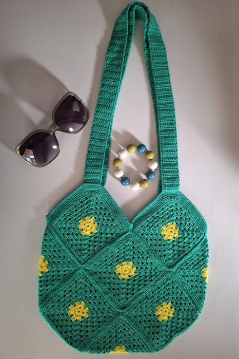 Malas em tricot feitas a mão