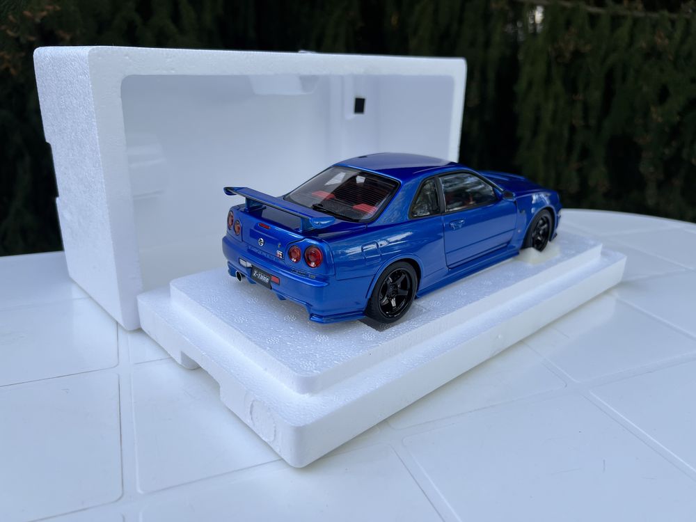 1:18 Autoart Nissan Skyline GT-R R-34 Nismo Z-tune