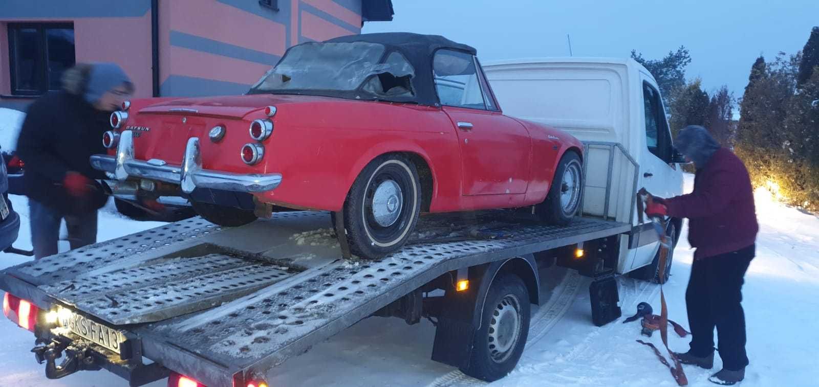 Nissan Datsun 2000