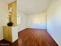 Apartamento T3 em andar de Moradia