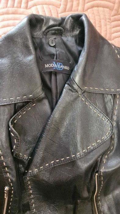 Шкіряний тренч чорного кольору з поясом, розмір M