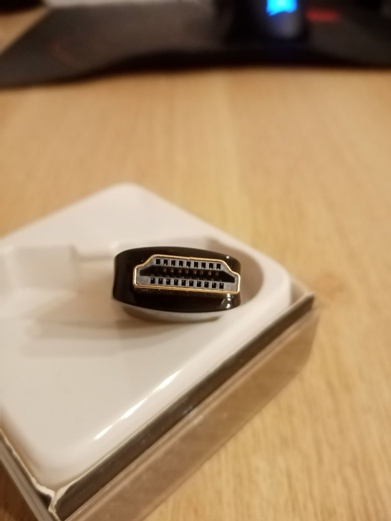 Sprzedam 2 przejściówki z VGA na HDMI