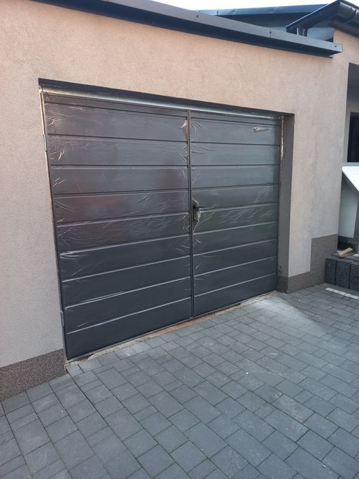 Brama garażowa na wymiar podany przez klienta montaż transport