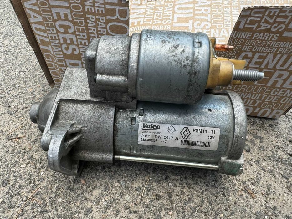 Стартер Renault Duster 1.5 dci (Рено Дастер) Valeo 233008223R