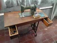 Máquina de Costura OLIVA CL46 com Móvel – Vintage portuguesa