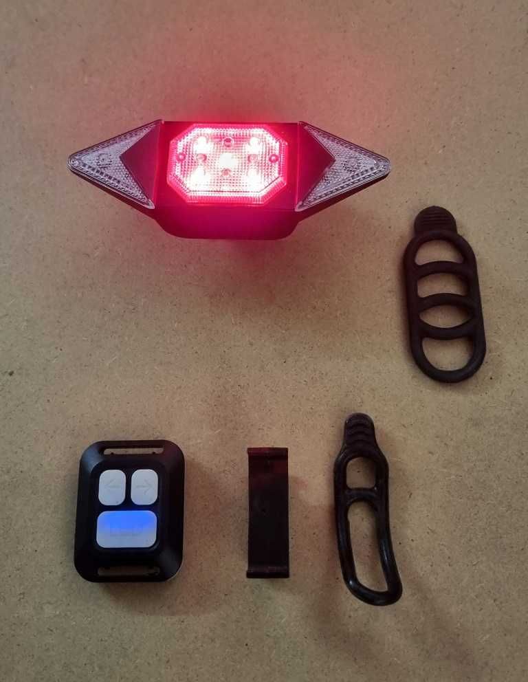 Luz Led Traseira para bicicleta com piscas