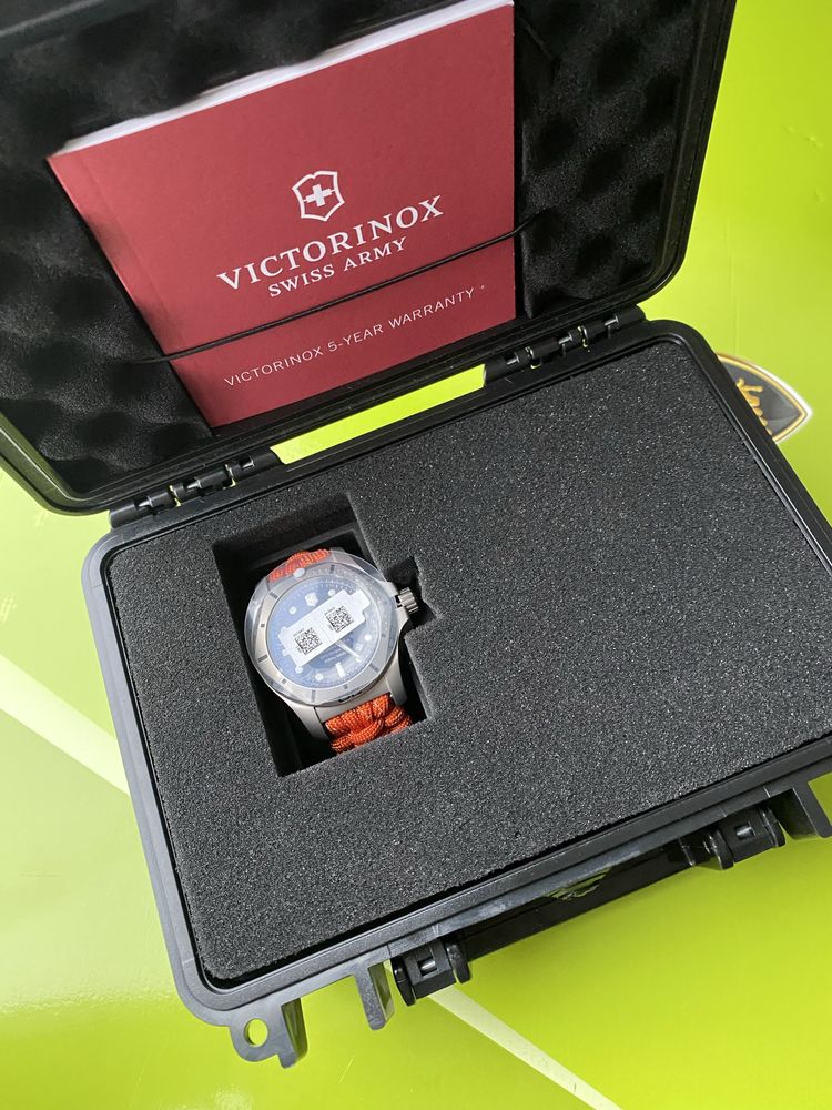Victorinox I.N.O.X. Professional Diver (Swiss Army) годинник