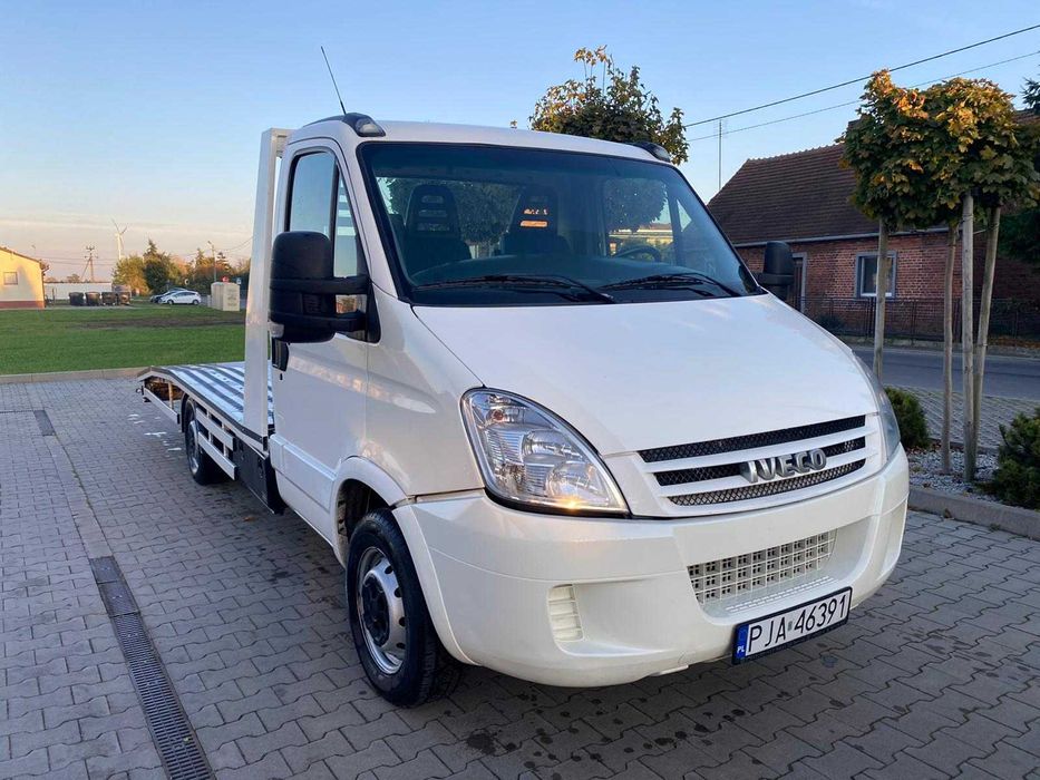 IVECO DAILY Autolaweta Najazd Nowy najzad wciagarka oświetlenie led