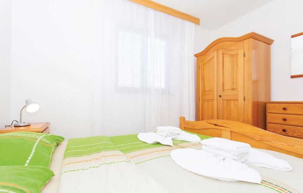 Chorwacja 2026, wyspa KRK, apartament blisko plaży dla max. 5 osób