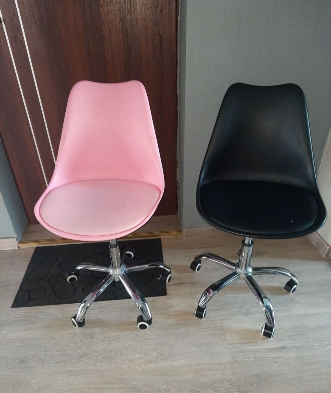 Nowe krzesło obrotowe
