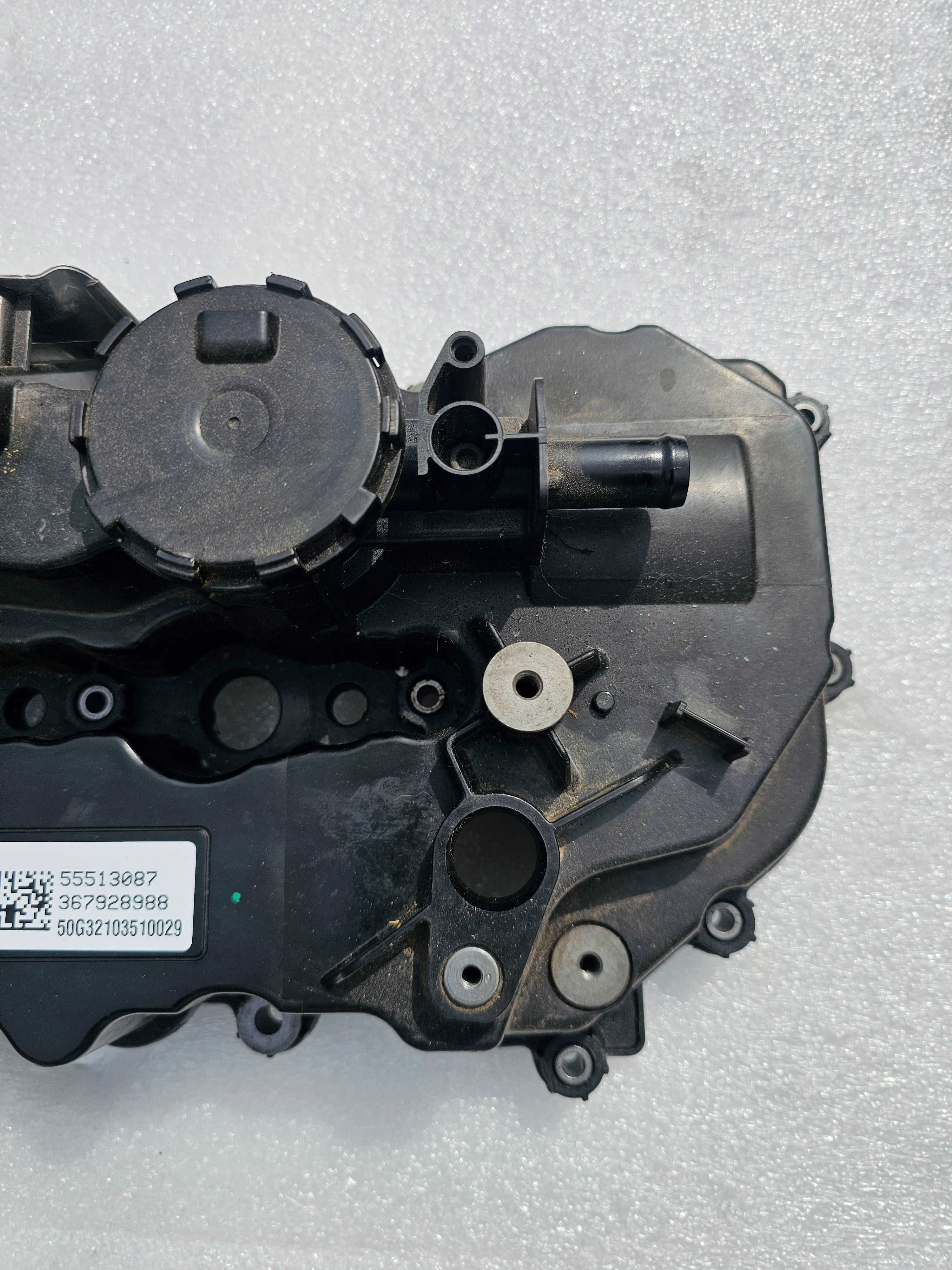 Dekiel Pokrywa Zaworów Opel Insignia B 2.0 CDTI Kod Silnika LSQ