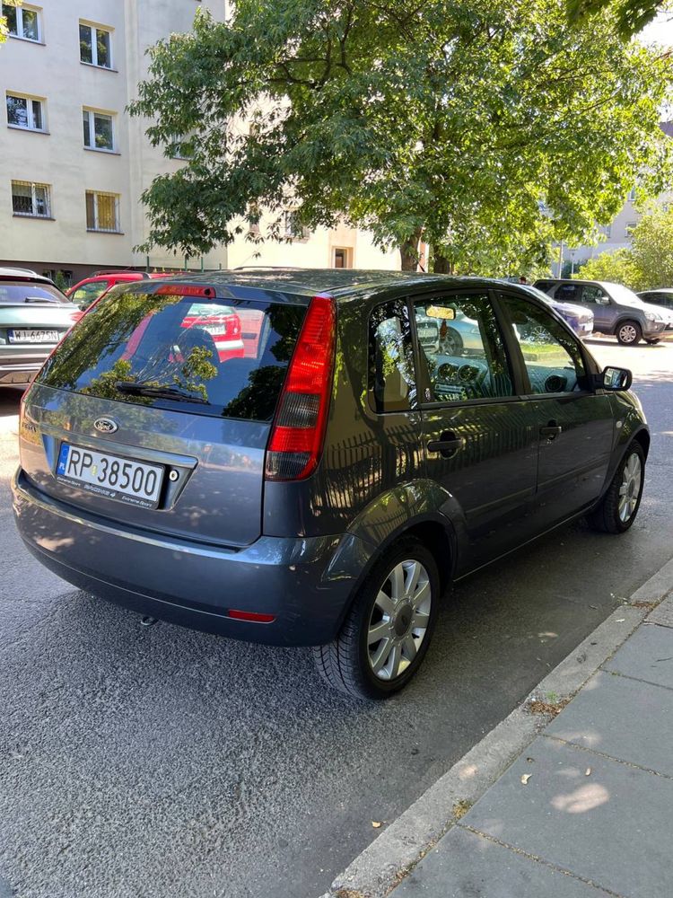 Sprzedam Ford Fiesta, klima, dwa kluczyki