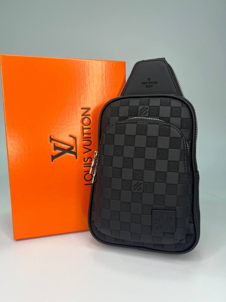 Чоловіча сумка-слінг — Louis Vuitton (mini)