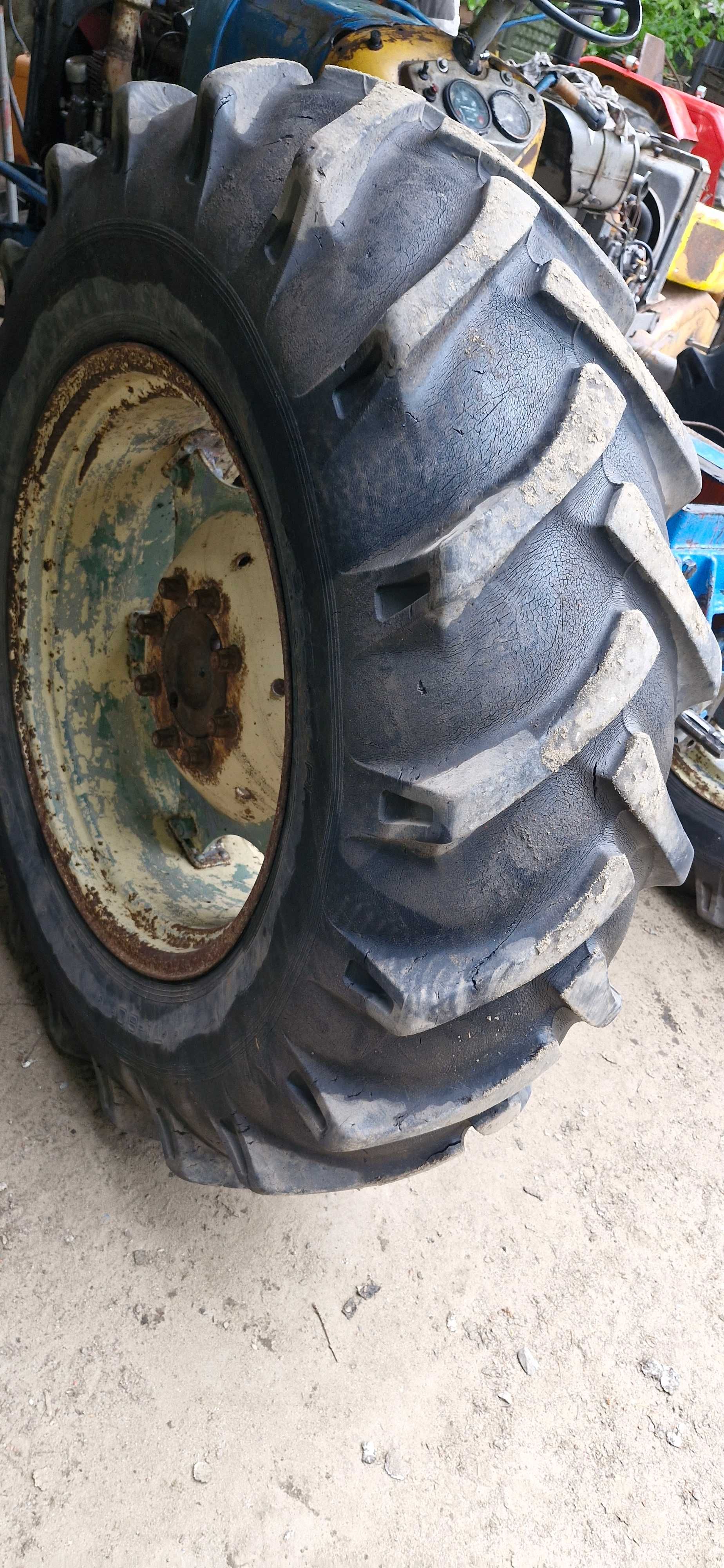 Felgi z oponami C 360 C 355
