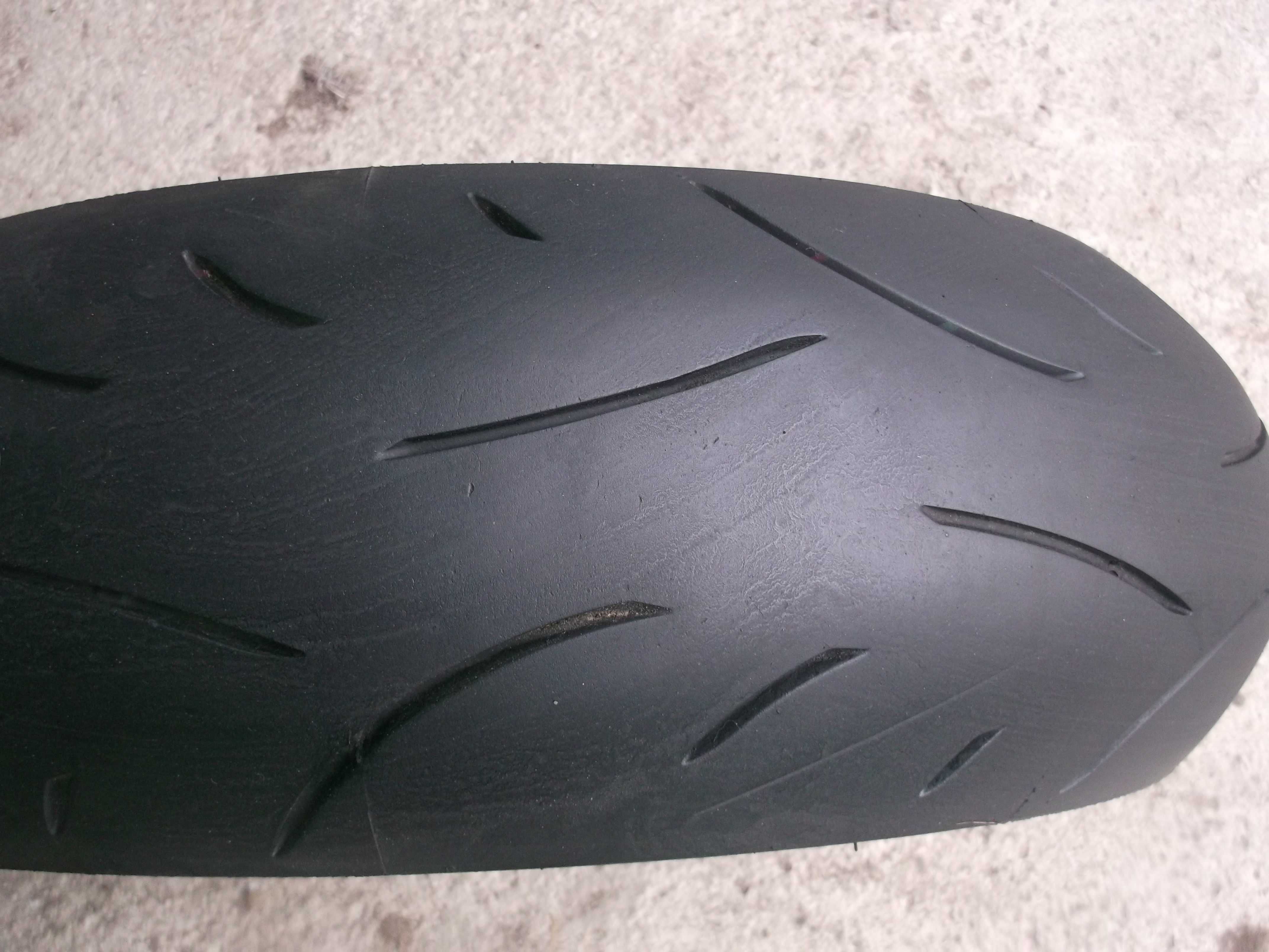 opona 180/55ZR17 Dunlop Sportmax D214	dot0321 3,4mm