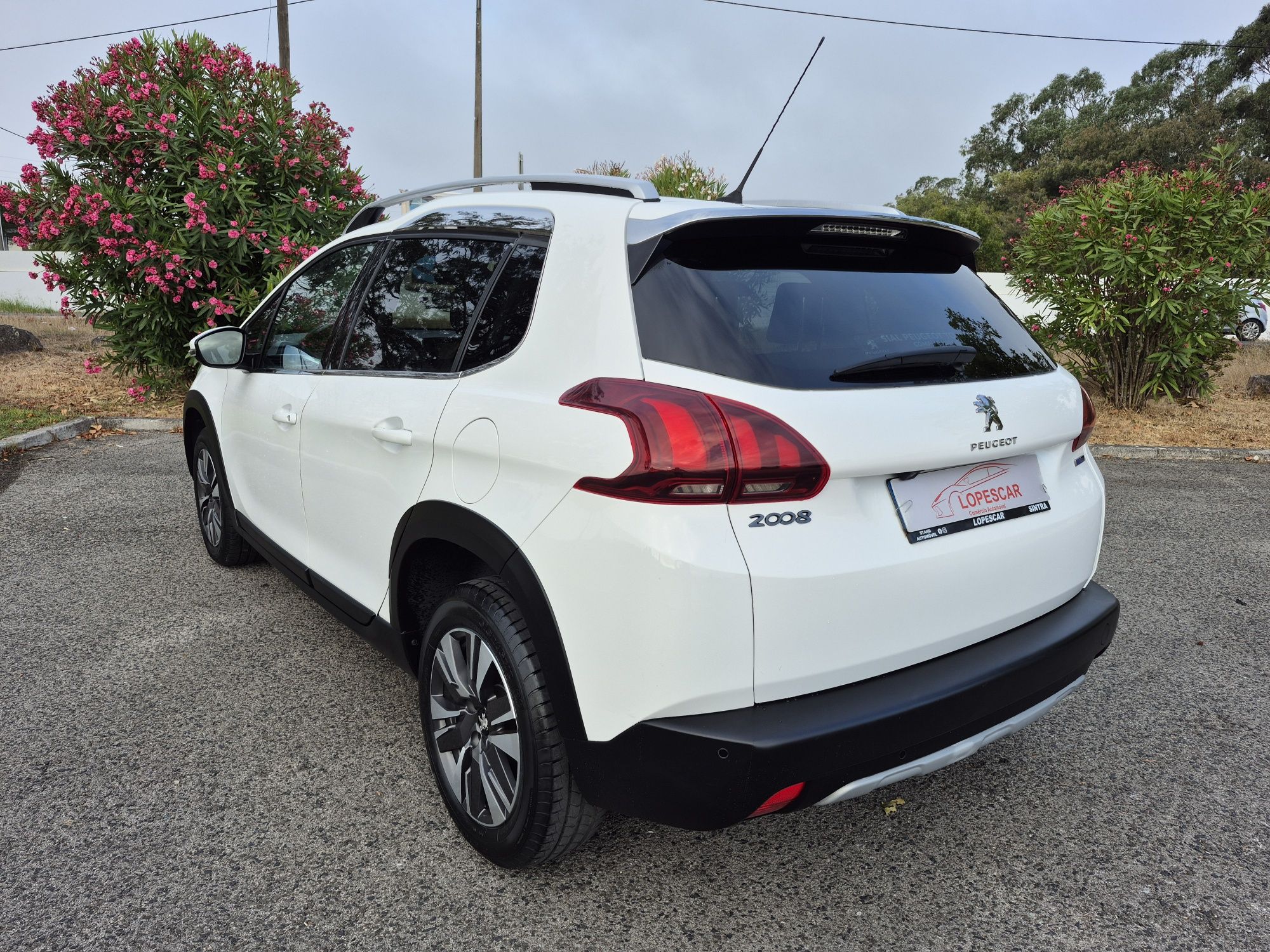 Peugeot 2008 - 16.000KM - AUTOMÁTICO | GARANTIA | ALLURE