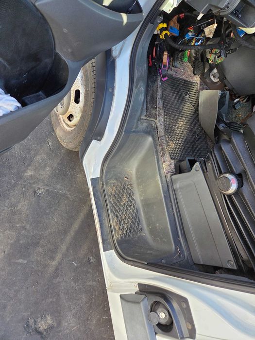 IVECO DAILY III LIFT 05-14r Kompletna kabina