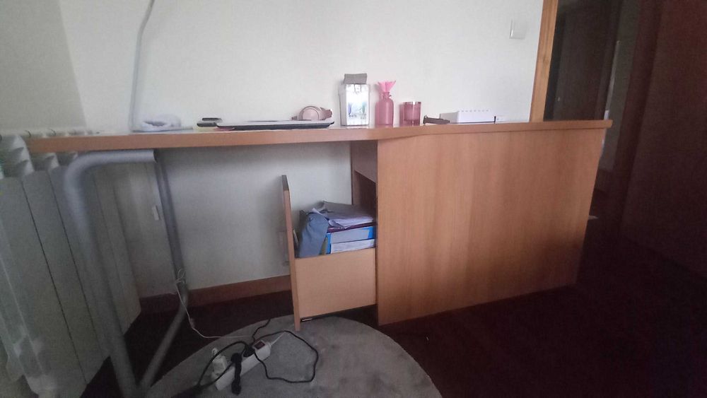 Secretária para quarto Jovem.