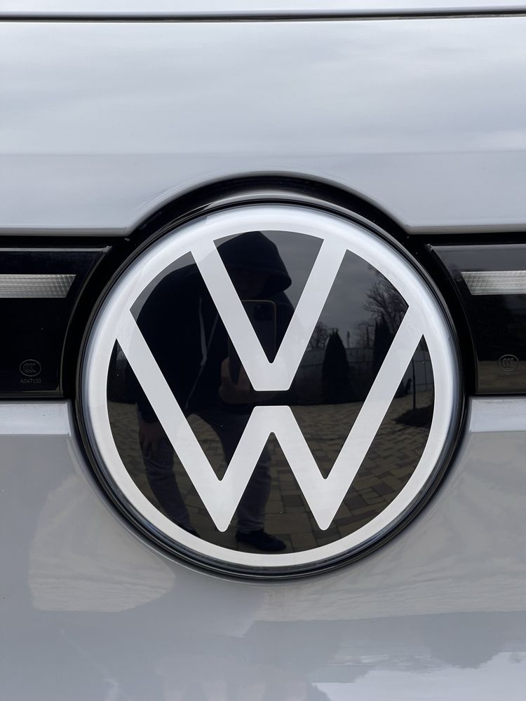 Volkswagen ID4  pro lite 2023 р , є зимня  резина