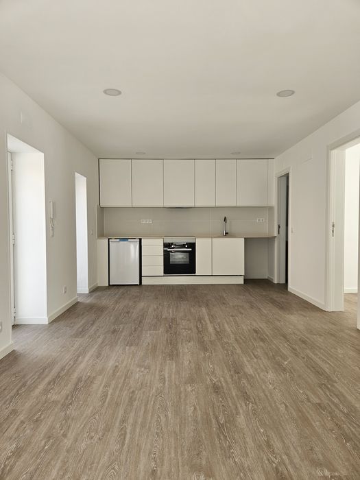 T2 novo em Carcavelos