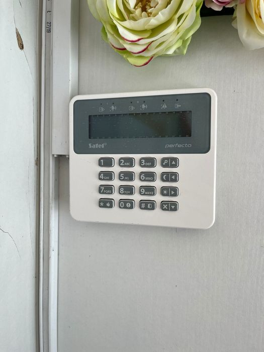 OKAZJA! Kiosk handlowy pawilon sklep kontener ALARM KAMERY