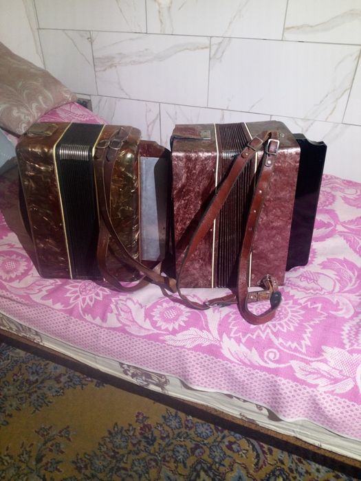 Продам баяны Киров и Украина в хорошему стані.