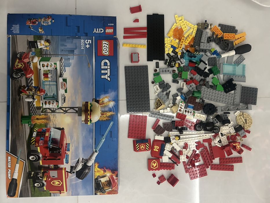 Lego City 60214.