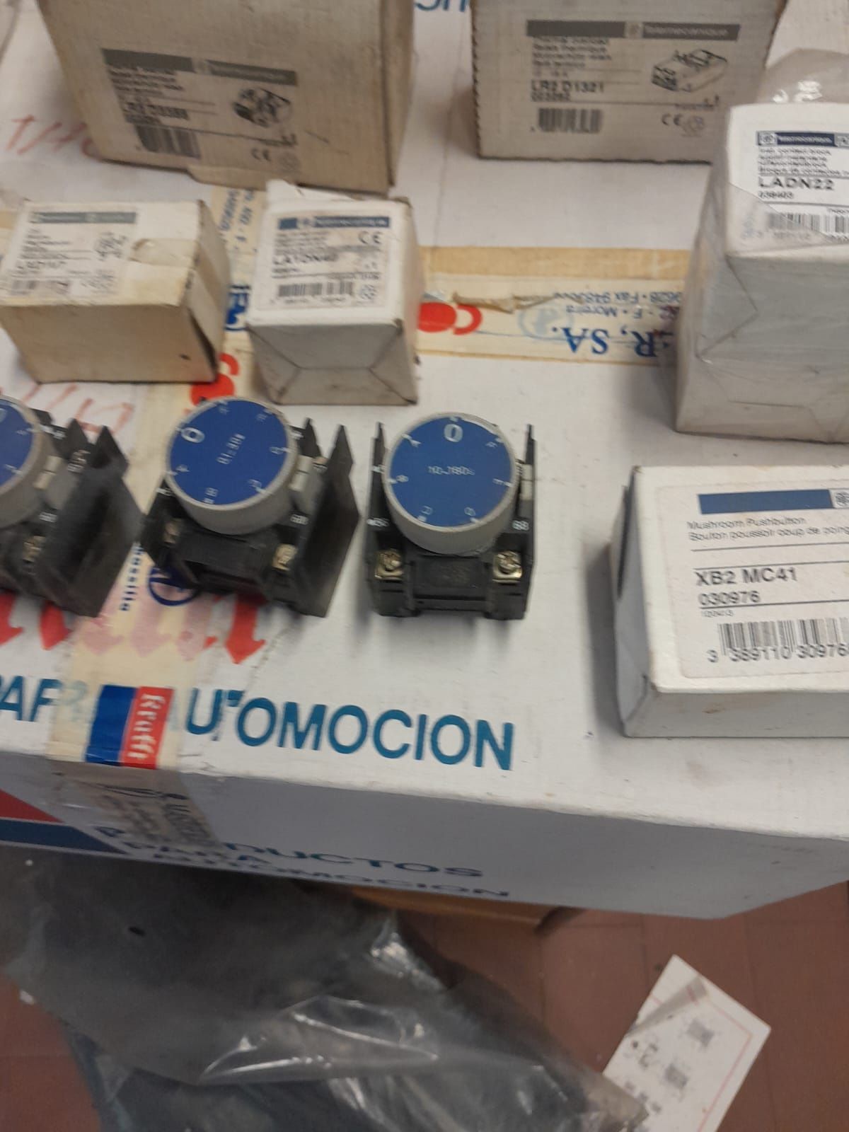Vendo contactores telemecanic novos