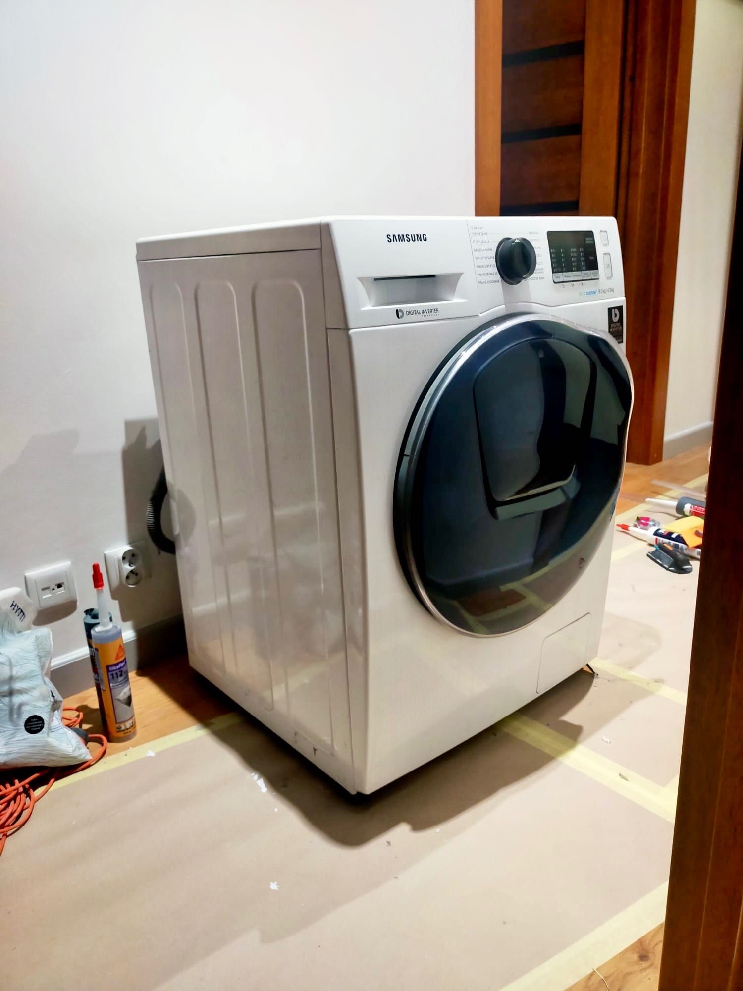 Pralko - suszarka Samsung Add Wash Eco Bubble, model WD80K5A10OW
