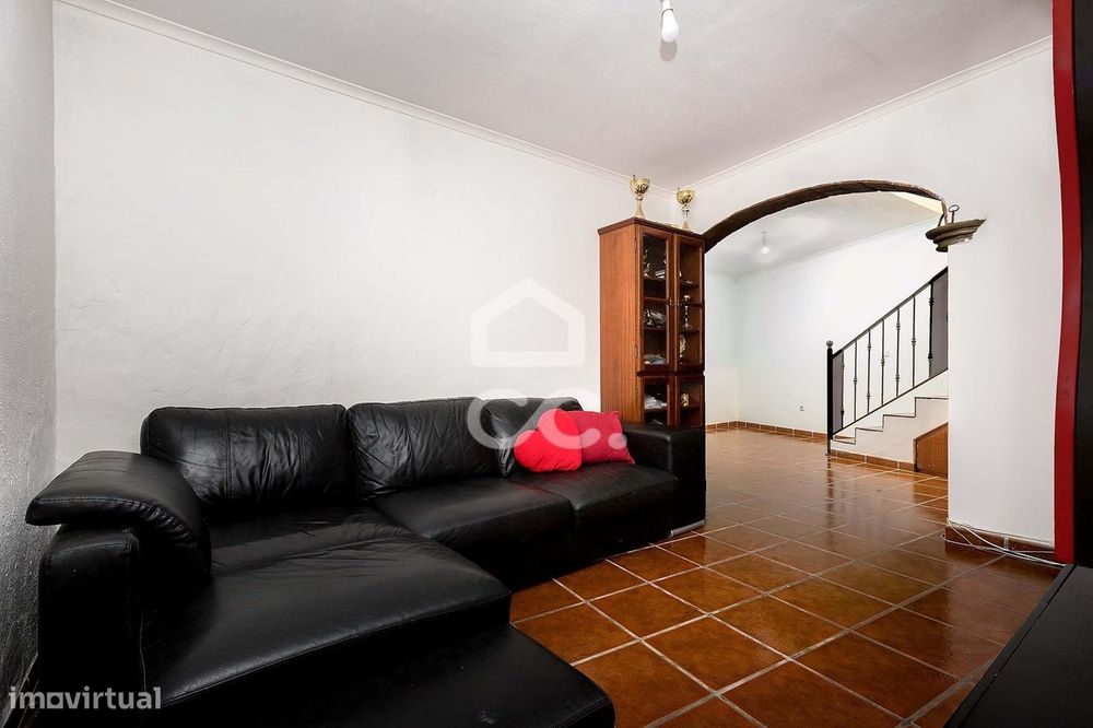 Moradia de R/C T3+1 c/ Anexo e Quintal | Alvito, Beja