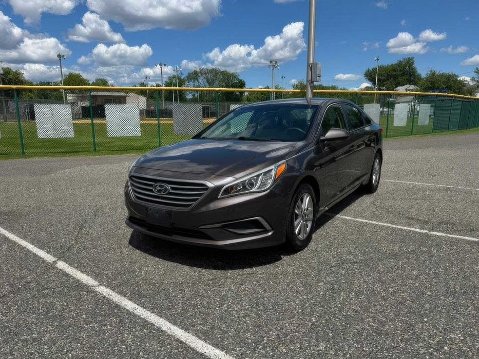 Hyundai Sonata SE      2017