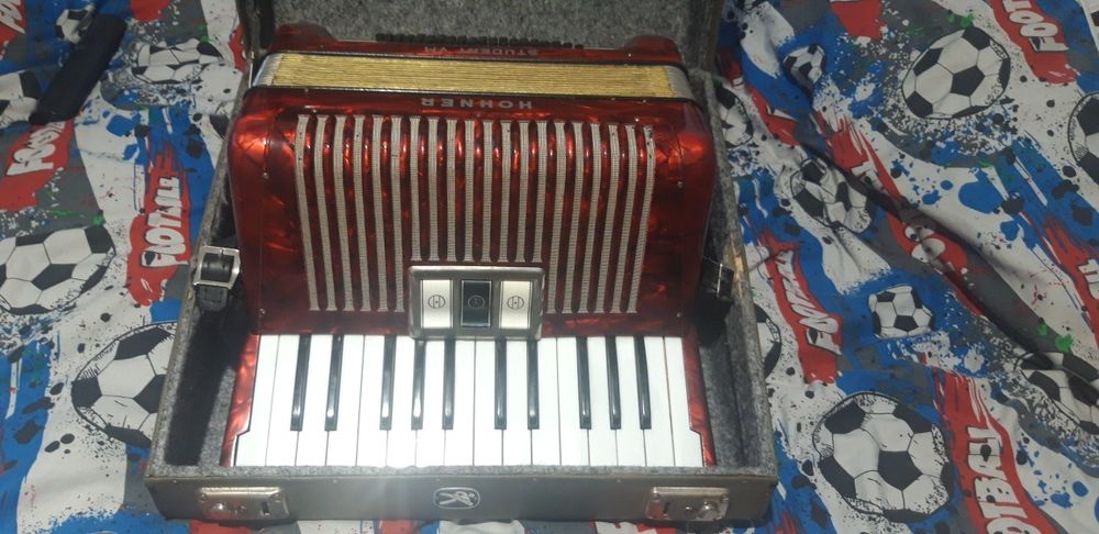 Akordeon hohner student 48 basow