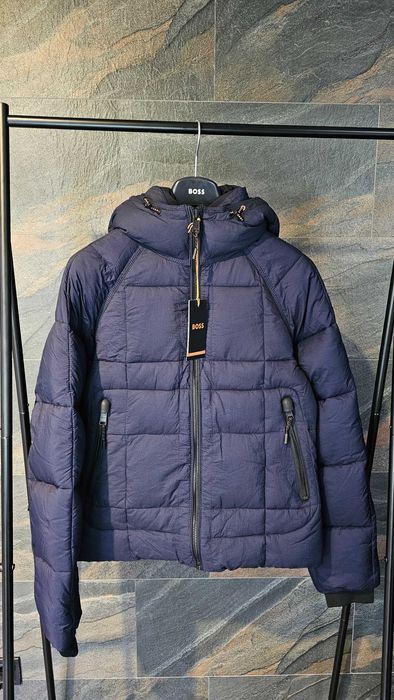 Куртка boss 50473887 404 розмір 48 оригінал