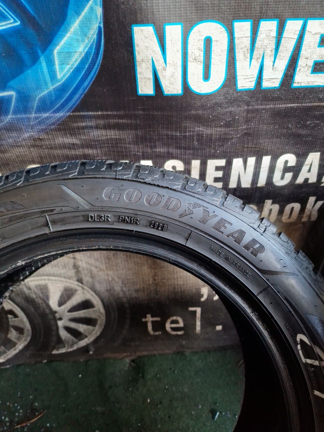 Opony zimowe 215/55/17 Goodyear Para 6.3mm 2021