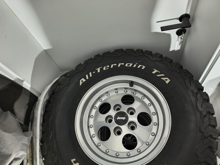 Oryginalne Felgi Usa z rantem 15 x8 Jeep Wrangler CJ YJ TJ Cherokee Xj