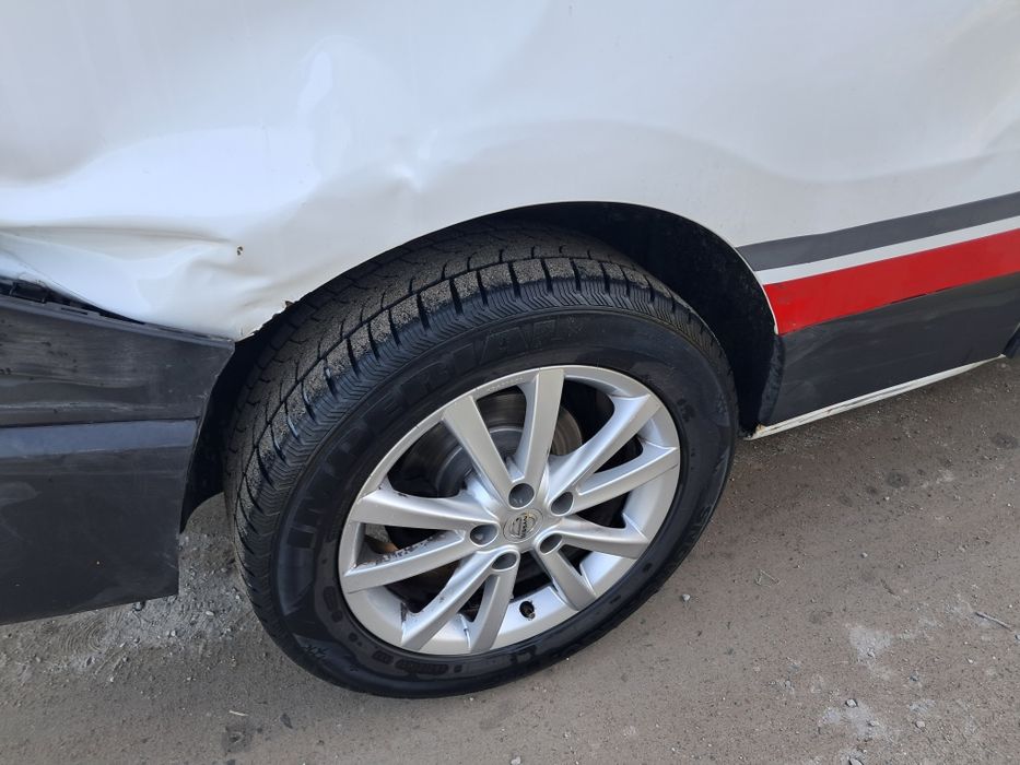 Felgi aluminiowe z oponami r17 225/55 Renault TRAFIC III Opel VIVARO b