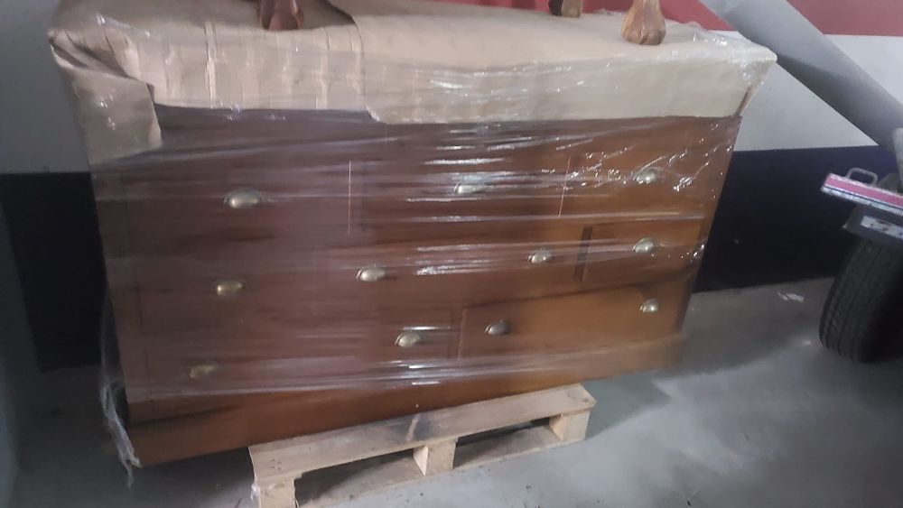 Vendo Móvel Aparador Antigo em excelente estado