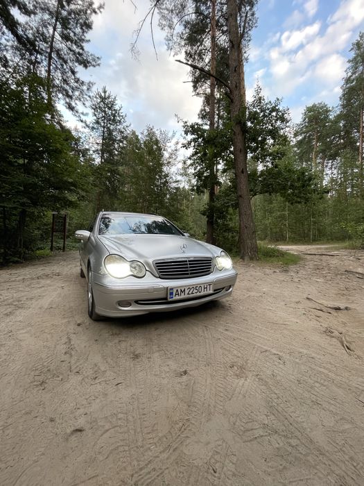 Mercedes w203 2003р