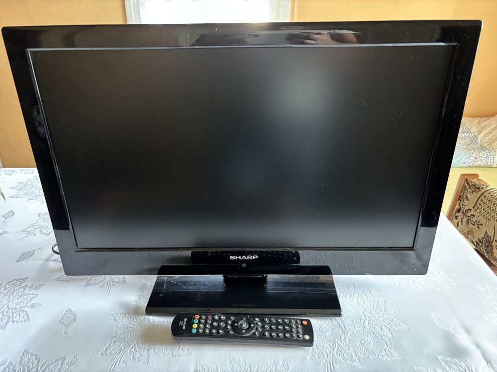 TV Sharp 24’ LC-24LE240E