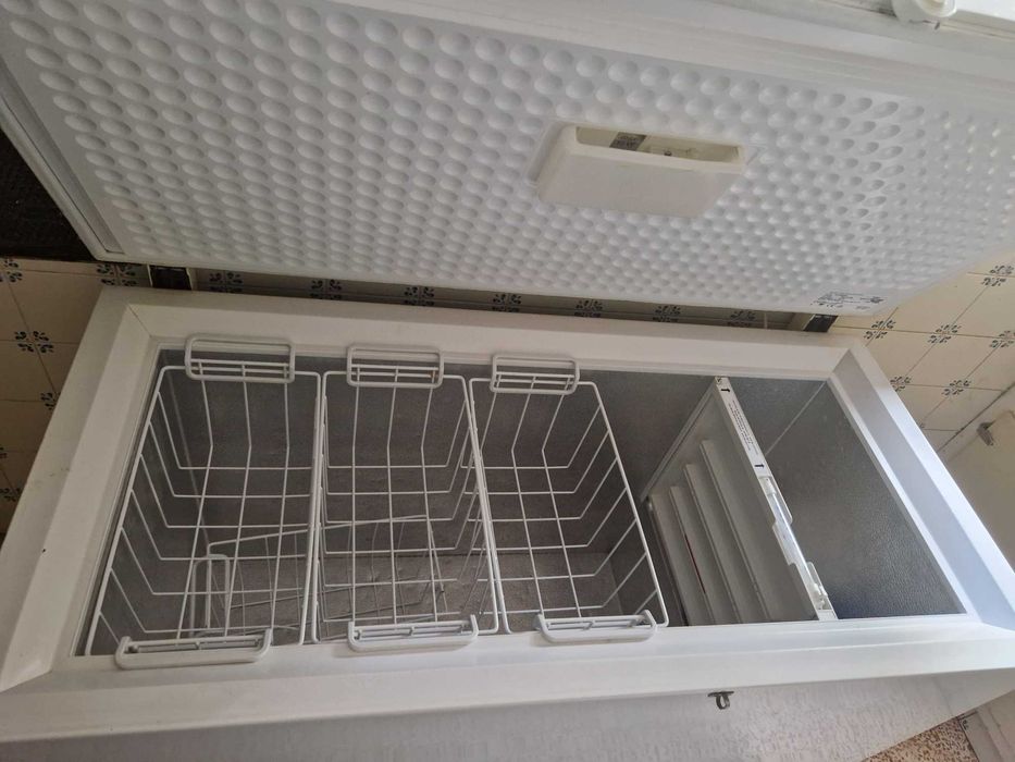 Arca Congeladora Siemens GT31K04 – 296L (em bom estado)