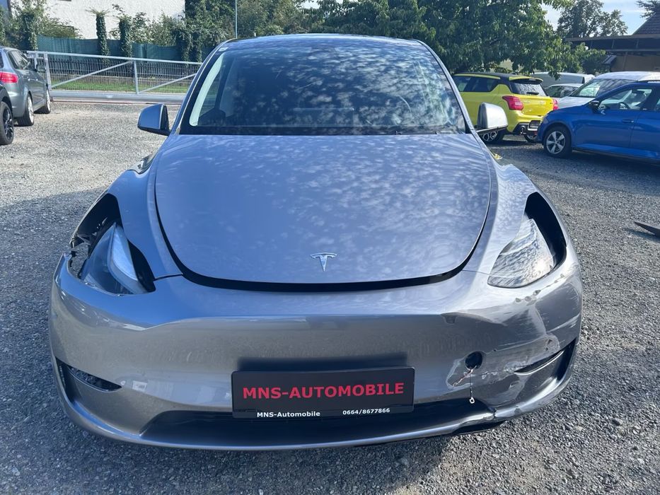 Розборка Tesla S/3/X/Y в місті Хуст. Знайдемо всі запчастини.