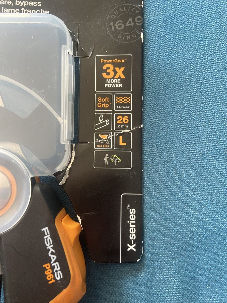 Sekator fiskars P961 nowy