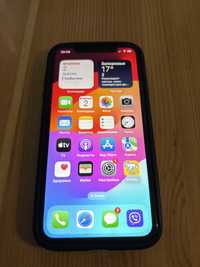 Продам iPhone XR